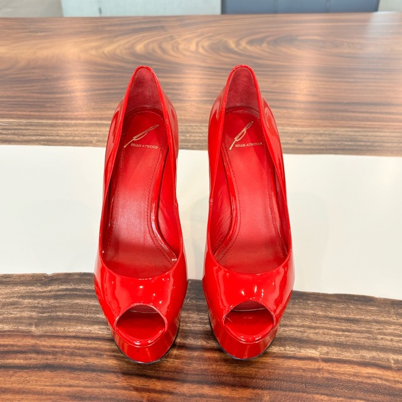 Brian Atwood Heels - Picture 5 of 6